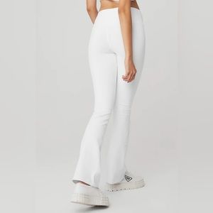 White alo flare leggings